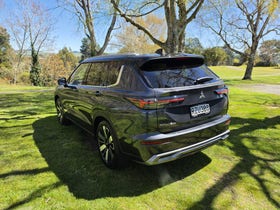 2026 Mitsubishi Outlander | EXCEED 2.5P/4WD/CVT | 33521 | 6
