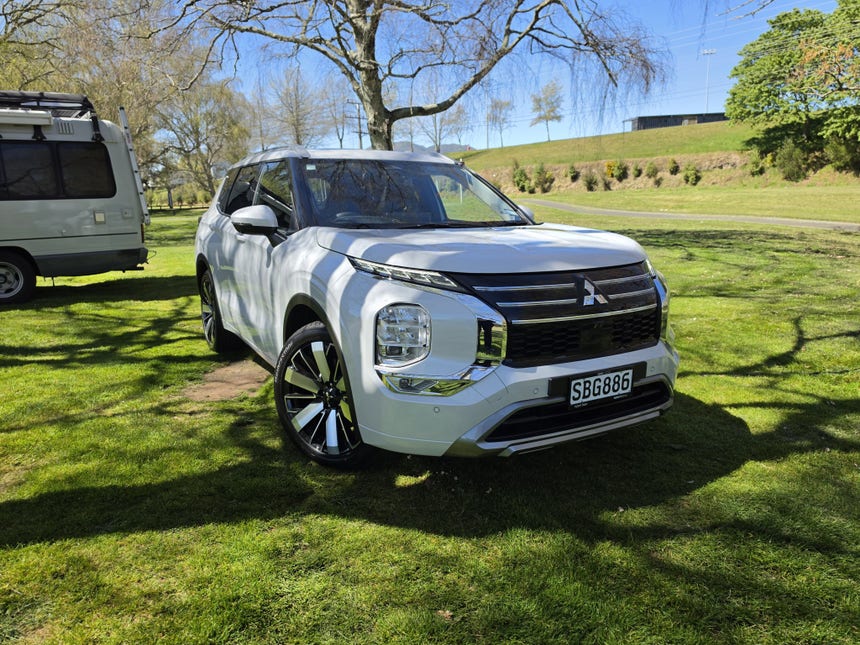 2026 Mitsubishi Outlander | VRX 2.5P/CVT | 33523 | 1