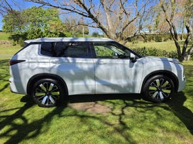 2026 Mitsubishi Outlander | VRX 2.5P/CVT | 33523 | 2