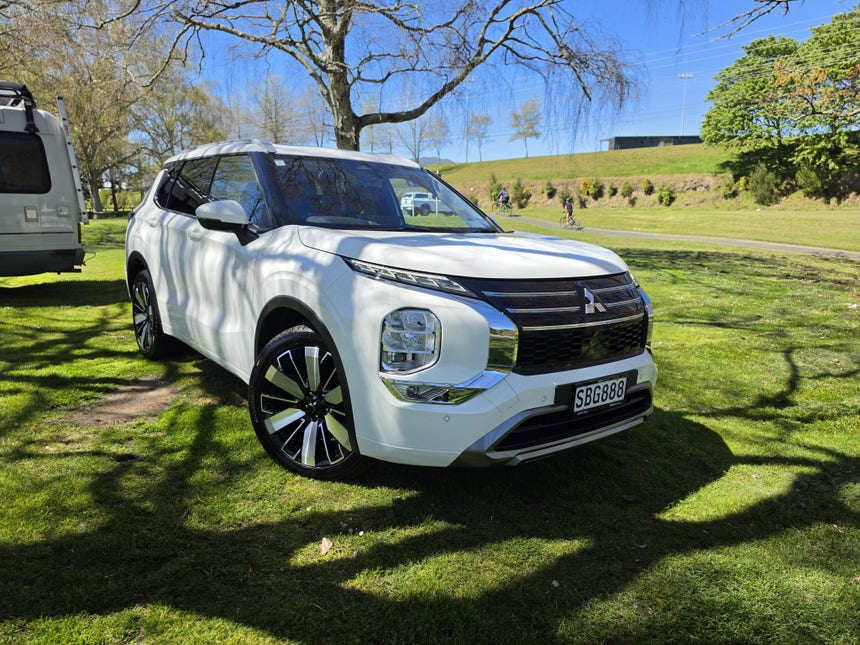 2026 Mitsubishi Outlander | VRX 2.5P/CVT | 33524 | 1
