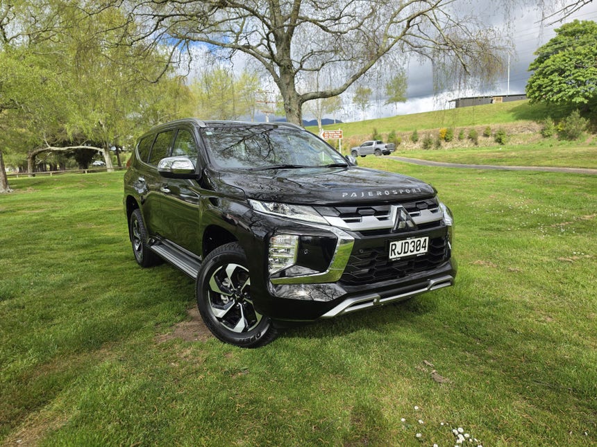 2025 Mitsubishi Pajero Sport | VRX 2.4D/4WD/8AT | 33650 | 1