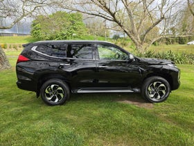 2025 Mitsubishi Pajero Sport | VRX 2.4D/4WD/8AT | 33650 | 2
