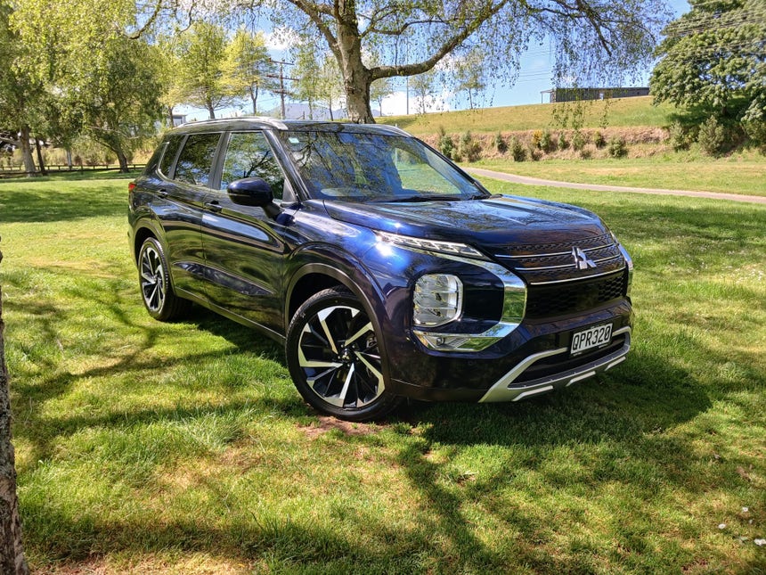 2024 Mitsubishi Outlander | XLS 2.5P/4WD/CVT | 33754 | 1