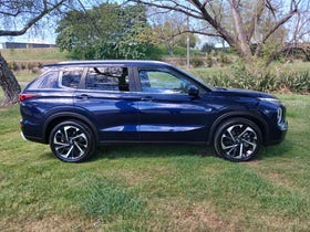 2024 Mitsubishi Outlander | XLS 2.5P/4WD/CVT | 33754 | 3