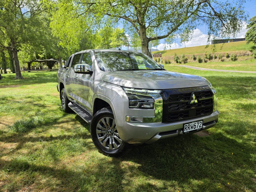2026 Mitsubishi Triton | DC GLXR 6AT 2.4DT | 33864 | 1
