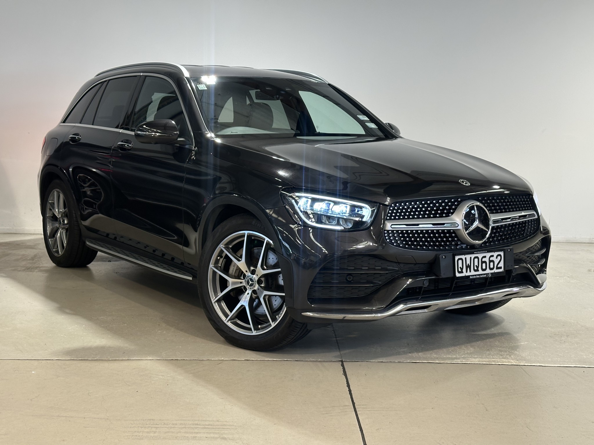 Mercedes-Benz GLC 300 e 2023 | GLC300 E PHEV/4WD/9AT