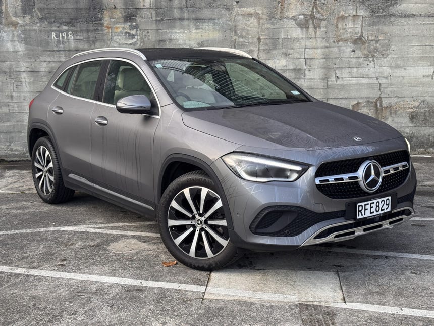 2021 Mercedes-Benz GLA 200 | 200 1.3P/7AT | 27385 | 1