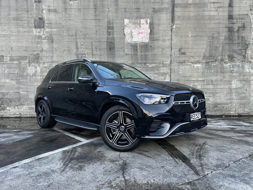 2025 Mercedes-Benz GLE 300 d | 300D 2.0DT/4WD/9AT | 27282 | 1