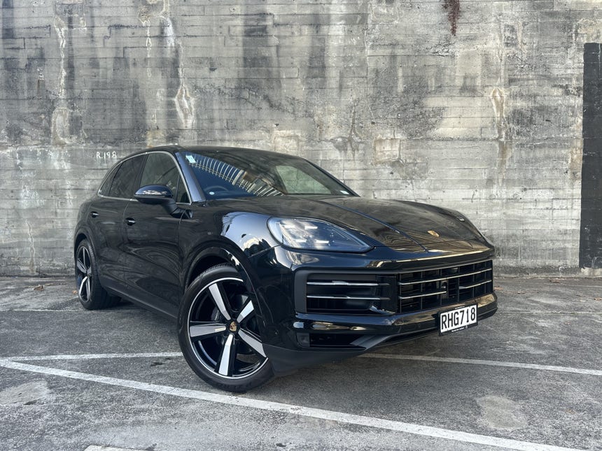 2024 Porsche Cayenne | 3.0PT/4WD/8AT | 28139 | 1