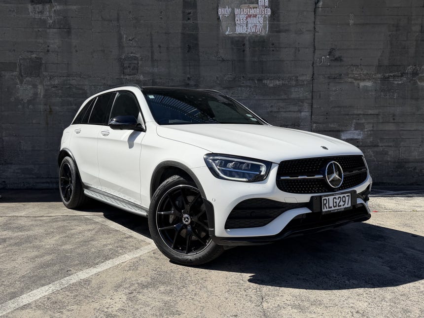 2022 Mercedes-Benz GLC 300 e | 300 E PHEV/4WD/9AT | 29439 | 1
