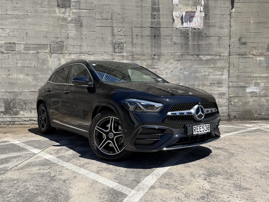 2025 Mercedes-Benz GLA 200 | 200 1.3PT/7AT | 29098 | 1