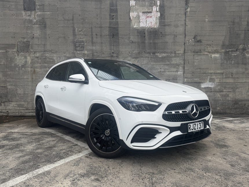 2025 Mercedes-Benz GLA 200 | 200 1.3PT/7AT | 30047 | 1