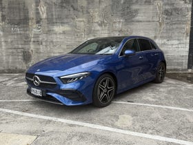 2025 Mercedes-Benz A 200 | 200 1.3PT/7AT | 30288 | 7