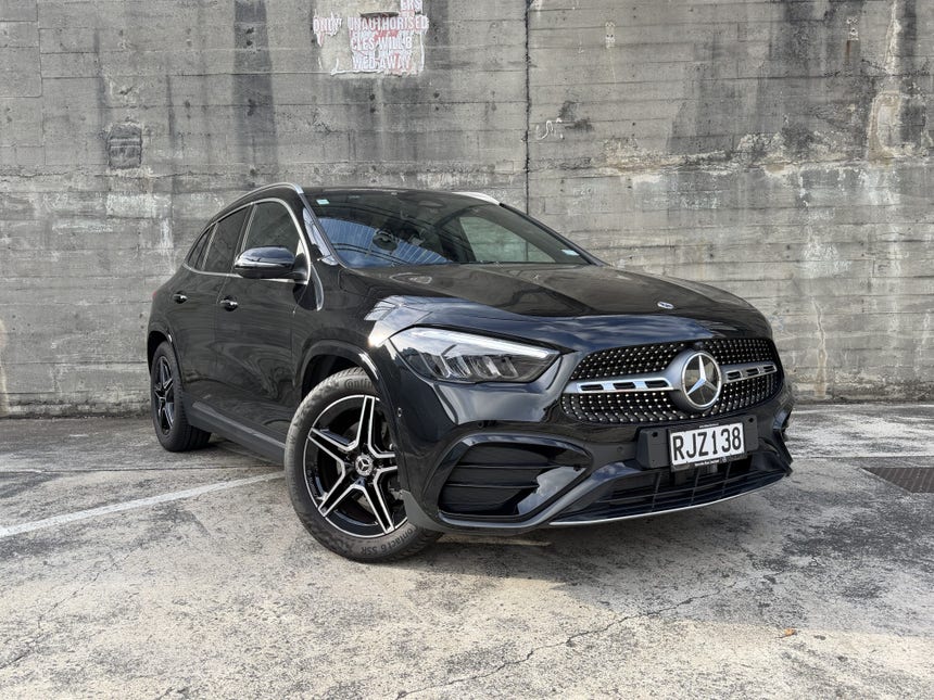 2025 Mercedes-Benz GLA 200 | 200 1.3PT/7AT | 30328 | 1