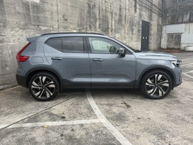 2023 Volvo XC40 | B5 ULTIMATE DARK 2.0 | 30986 | 2