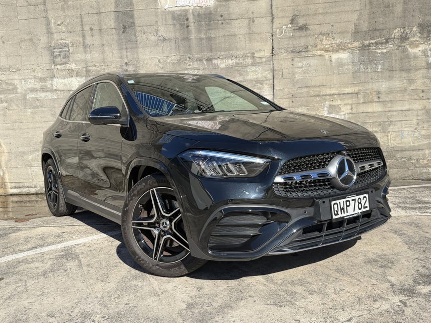 2024 Mercedes-Benz GLA 200 | 200 1.3P/7AT | 27033 | 1