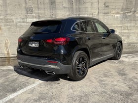 2024 Mercedes-Benz GLA 200 | 200 1.3P/7AT | 27033 | 3