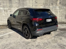 2024 Mercedes-Benz GLA 200 | 200 1.3P/7AT | 27033 | 5