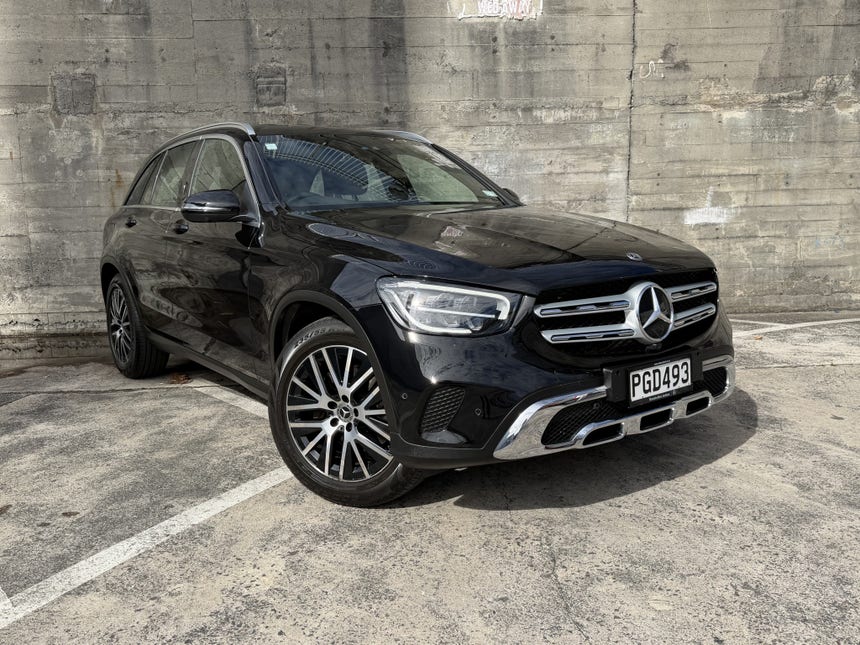 2019 Mercedes-Benz GLC 200 | 2.0P/9AT | 31056 | 1