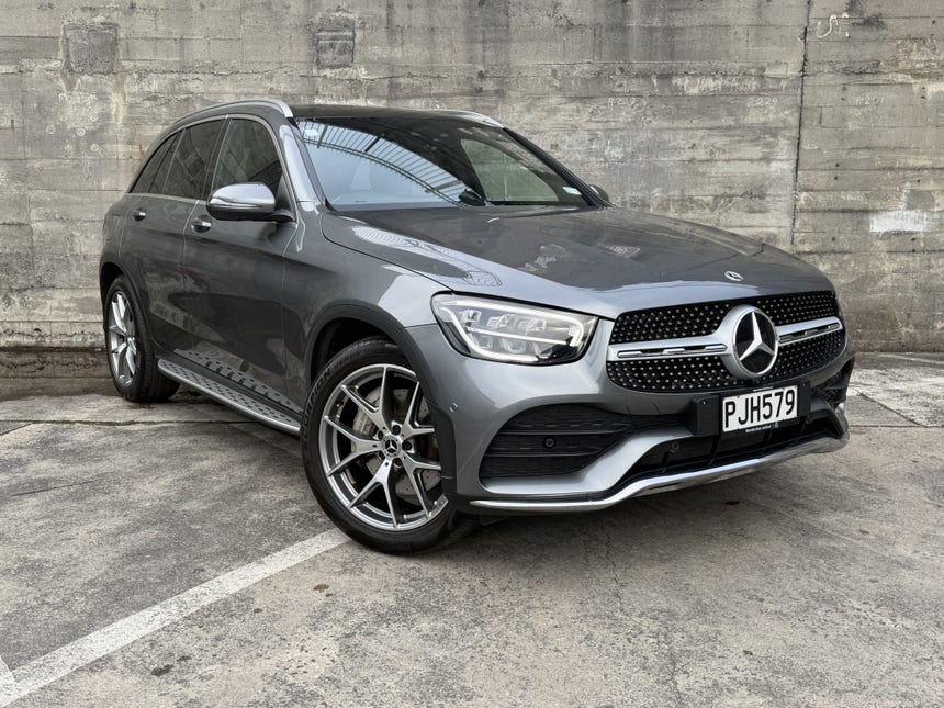 2022 Mercedes-Benz GLC 200 | 2.0P/9AT | 32326 | 1