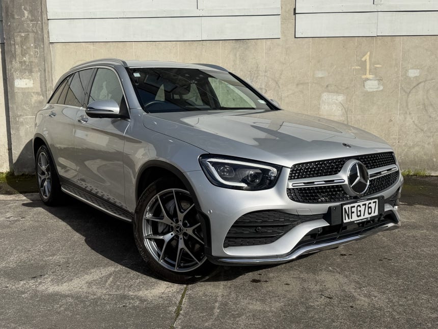 2019 Mercedes-Benz GLC 300 | 300 2.0P/4WD/9AT | 32683 | 1