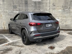 2025 Mercedes-Benz GLA 200 | 200 1.3PT/7AT | 32904 | 5
