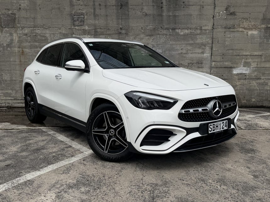 2025 Mercedes-Benz GLA 200 | 200 1.3PT/7AT | 33631 | 1
