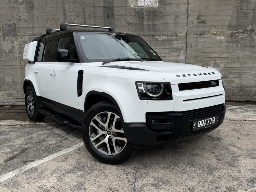 2024 Land Rover Defender | 110 P400E HSE PHEV | 33627 | 1