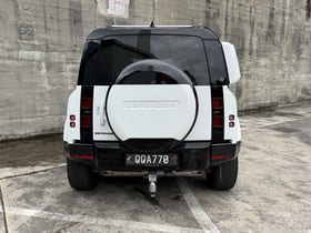 2024 Land Rover Defender | 110 P400E HSE PHEV | 33627 | 4