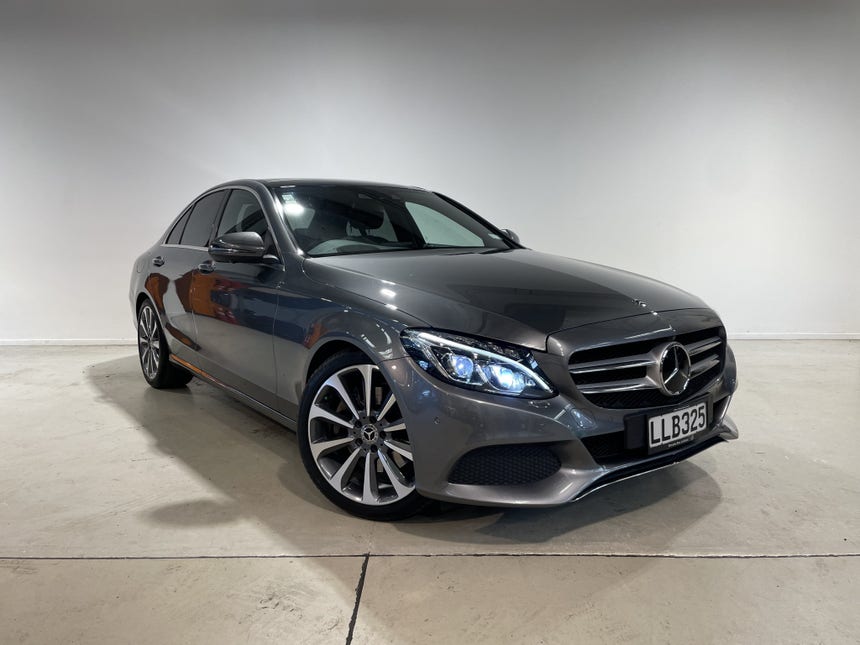2018 Mercedes-Benz C 300 | C300 2.0P/9AT Sedan | 19762 | 1