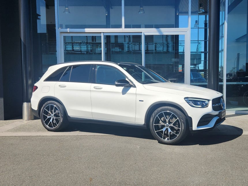 2021 Mercedes-Benz GLC 300 e | PHEV 4MATIC 2.0 Turbo AMG LINE GLC300 | 28507 | 1