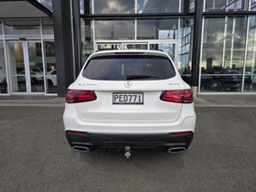 2022 Mercedes-Benz GLC 300 e | PHEV 4MATIC AMG Line GLC300 | 32004 | 7