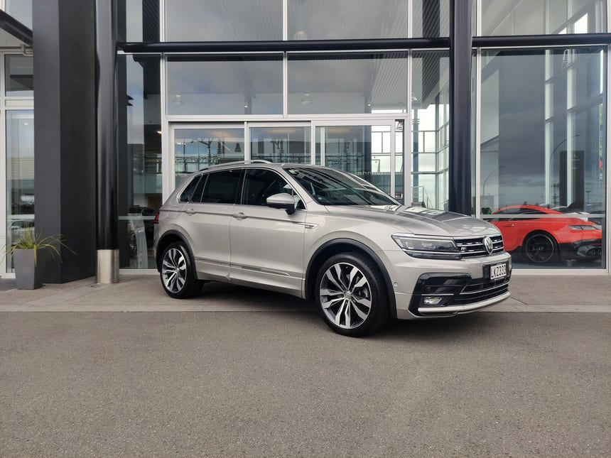 2018 Volkswagen Tiguan | 2.0L R-LINE 4MOTION 2 . | 19613 | 1