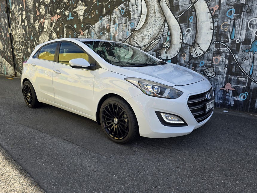 2016 Hyundai i30 | GD2.0 Limited 2.0P 6A/HA | 24817 | 1