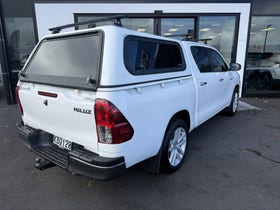 2016 Toyota Hilux | S TD DC 2.8D/5MT/UT | 31512 | 3