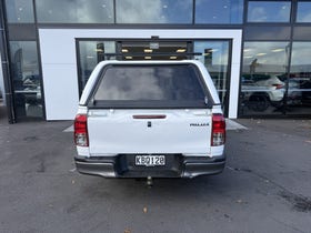 2016 Toyota Hilux | S TD DC 2.8D/5MT/UT | 31512 | 4