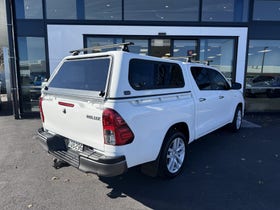 2017 Toyota Hilux | S TD DC 2.8D/5MT/UT | 31653 | 3