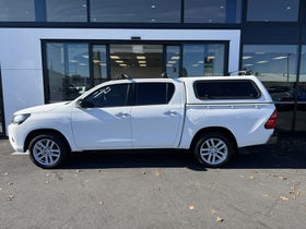 2017 Toyota Hilux | S TD DC 2.8D/5MT/UT | 31653 | 7
