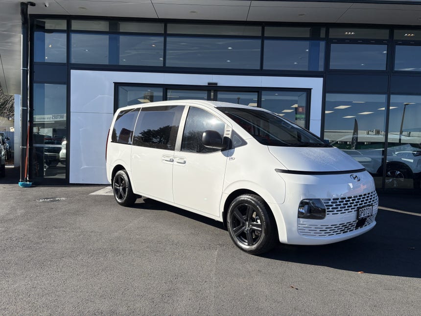 2024 Hyundai STARIA LOAD | 2.2DT/8AT | 31888 | 1