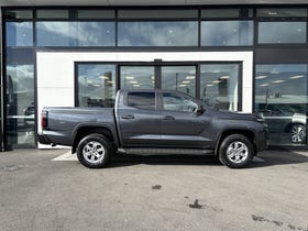 2026 Nissan Navara | ST 2.4D/4WD/6AT | 32375 | 2