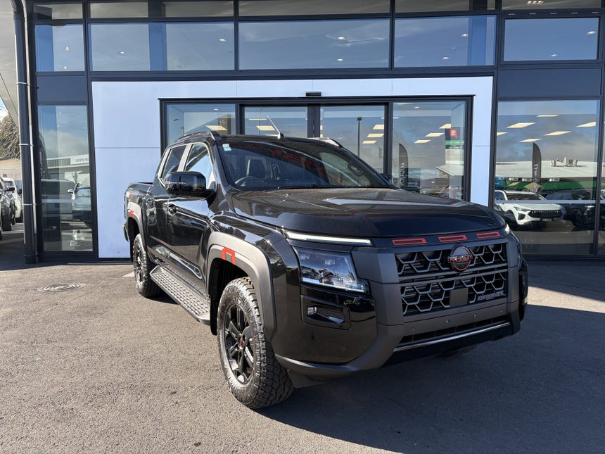 2026 Nissan Navara | P4X 2.4D/4WD/6AT | 32479 | 1