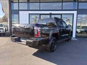 2026 Nissan Navara | P4X 2.4D/4WD/6AT | 32479 | 3