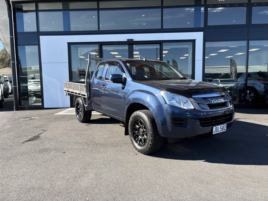 2015 Isuzu D-MAX | LX SPACE 3.0D/4WD/5M | 32530 | 1