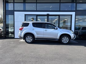 2017 Isuzu MU-X | 4WD AUTO 3.0D/4WD | 32607 | 2