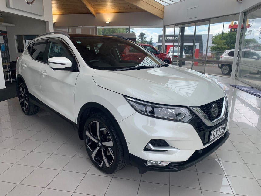 2018 Nissan Qashqai | TI 2.0P/CVT | 25746 | 1