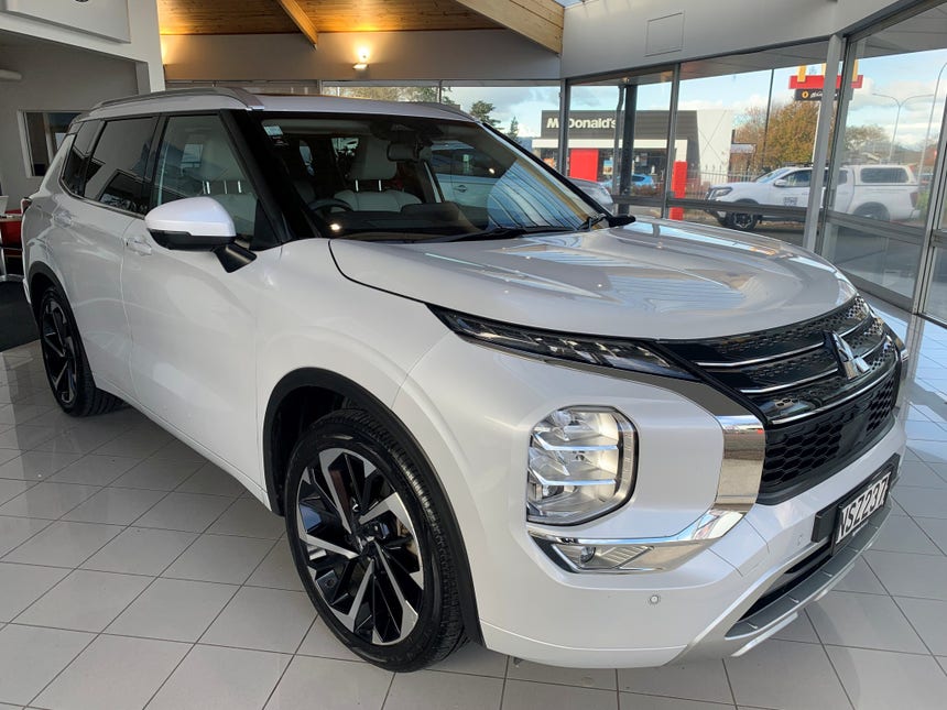 2021 Mitsubishi Outlander | VRX 2.5P/4WD/CVT | 27083 | 1