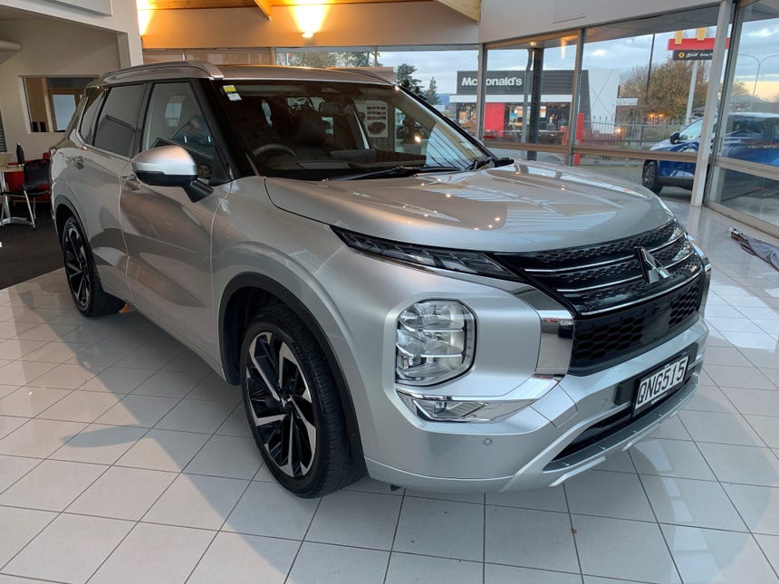 2024 Mitsubishi Outlander | VRX 2.5P/4WD/CVT | 27404 | 1