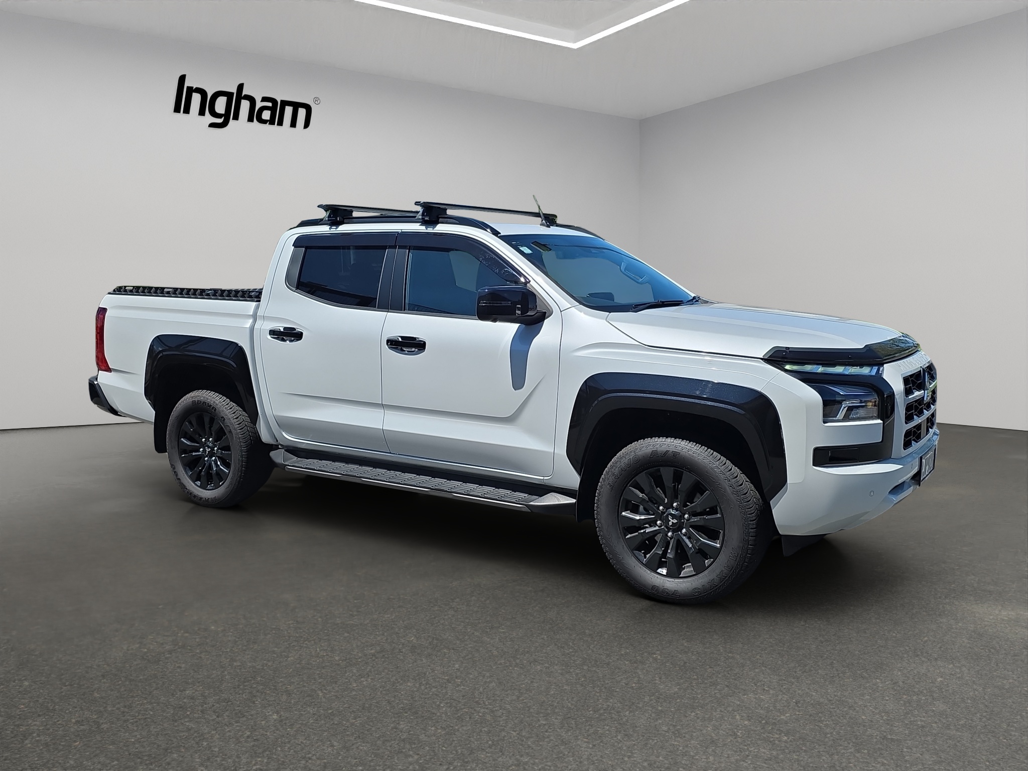 Mitsubishi Triton 2025 | DC VRX 6AT 2.4DT