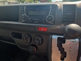 2014 Toyota Hiace | ZX 3.0TD 4A  | 30340 | 7