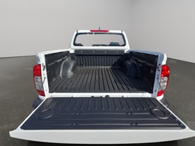 2026 Nissan Navara | SL 2.3D/4WD/7AT | 30935 | 7